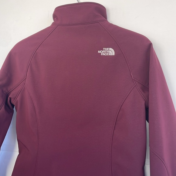 The North Face Women's Apex Bionic Burgundy Jacket Small - Picture 4 of 8